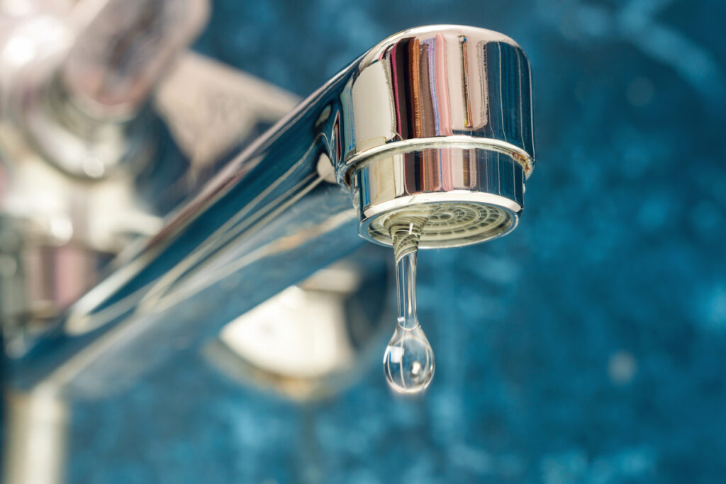 Drinking water faucet drip