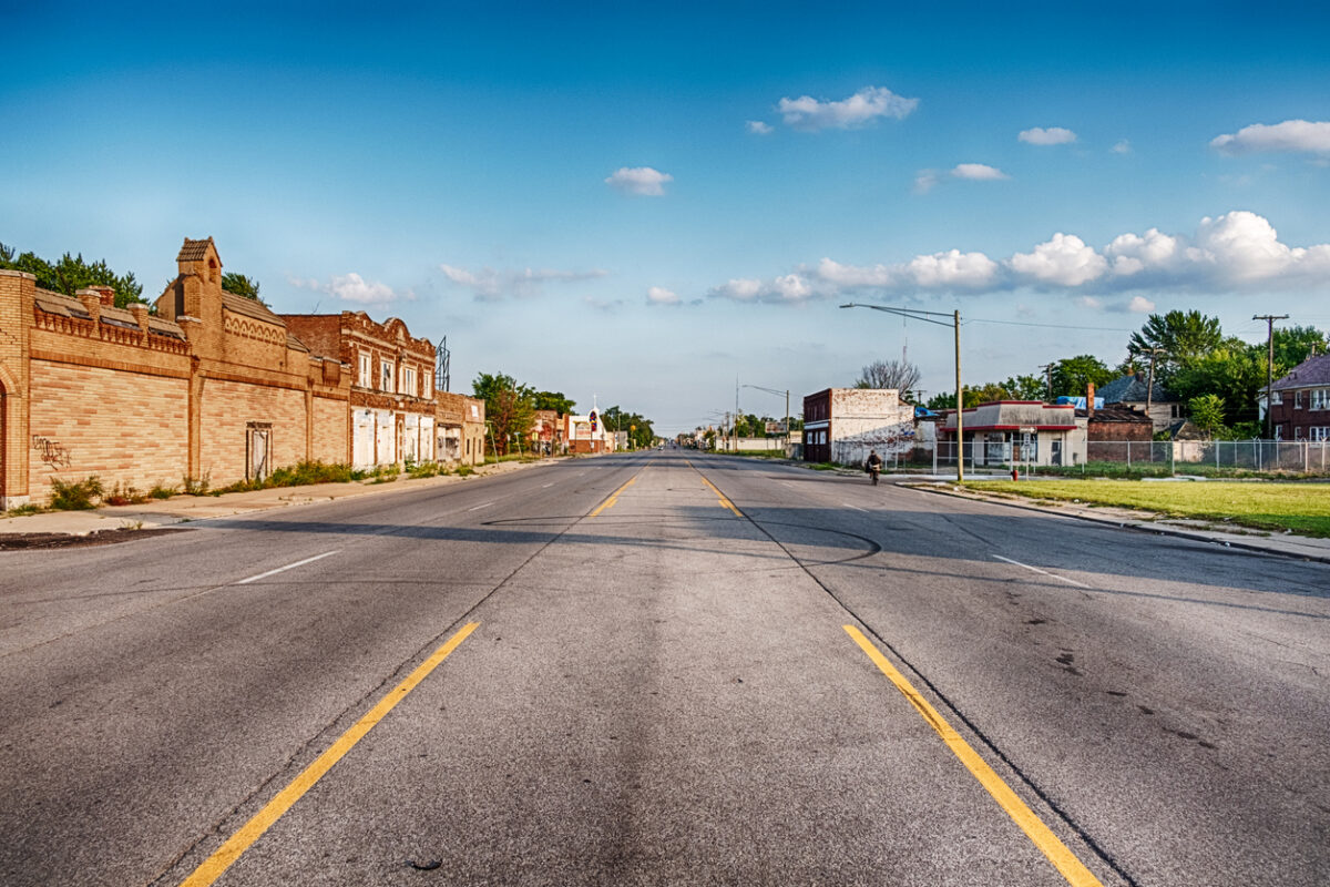 Hamilton Avenue in Highland Park on a sunny day.
