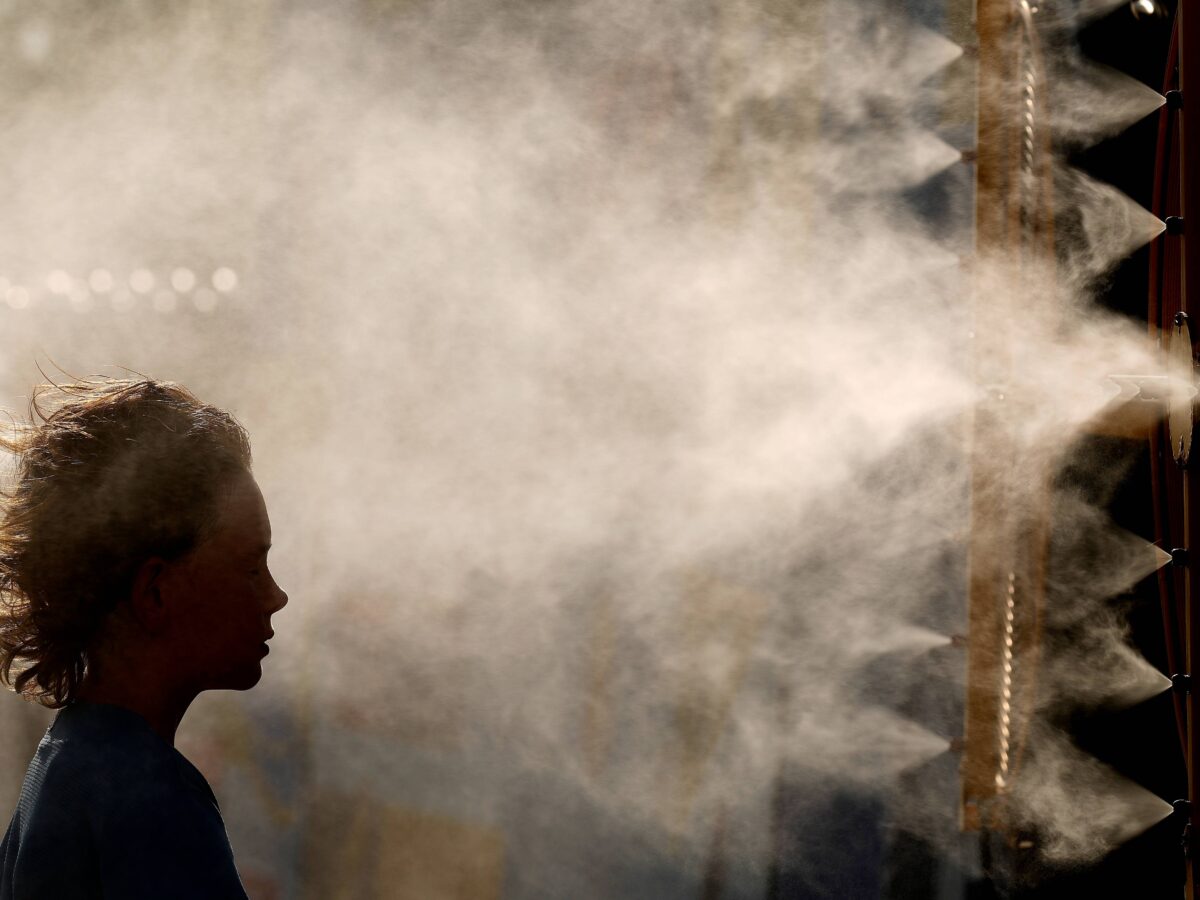 Detroit faces dangerous heat wave, with temps in high 90s forecast in days ahead