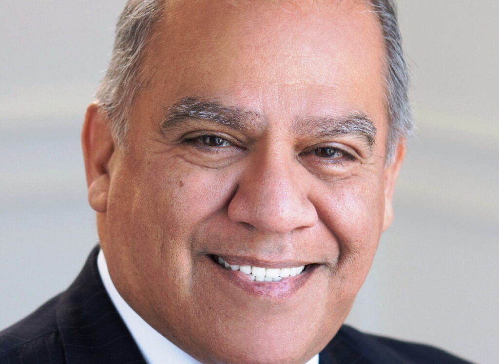 Headshot of Detroit mayoral candidate Rogelio Landin.