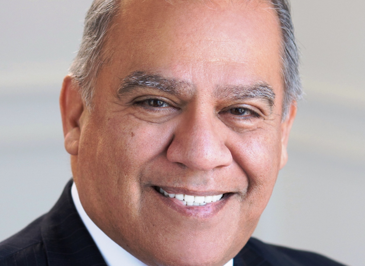 Headshot of Detroit mayoral candidate Rogelio Landin.
