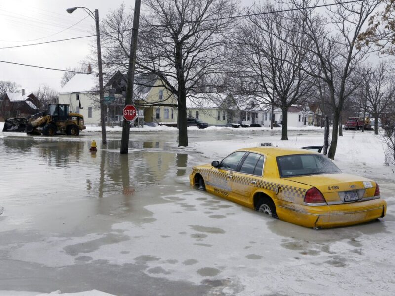 What we’re reading: Frostbite possible within minutes as brutal arctic air hits Michigan