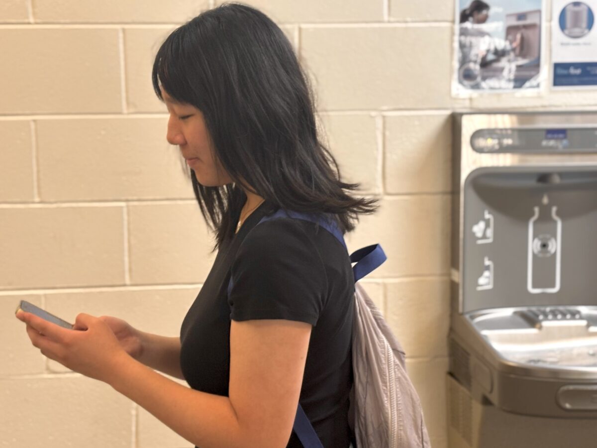Students and teachers brace for Michigan’s new classroom phone ban